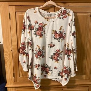 Green Envelope Ivory floral French Terry top 1X